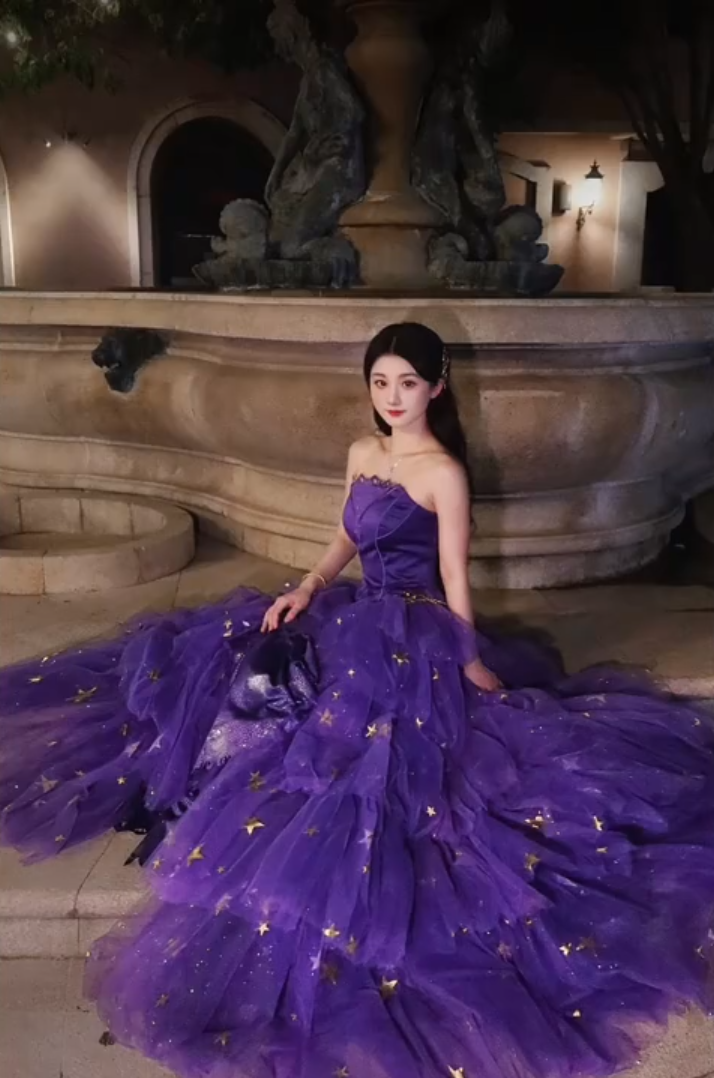 Jolie robe de bal en tulle à décolleté en cœur et longues couches rouges pour les robes de bal Sweet 16 C3210