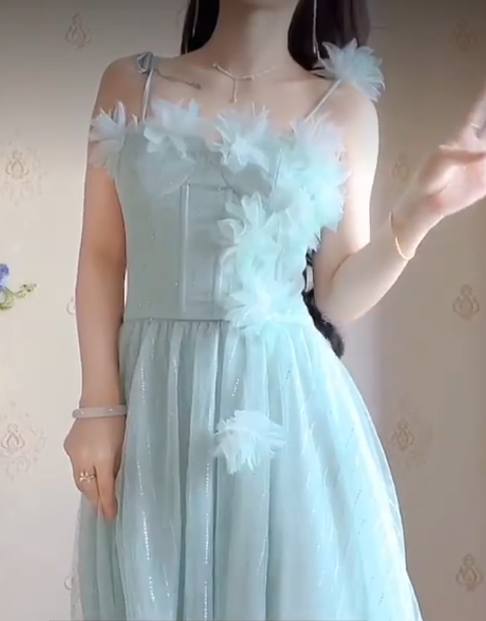 Flowy Spaghetti Straps Mint Green Prom Dress Appliques A-Line Evening Dress C8211