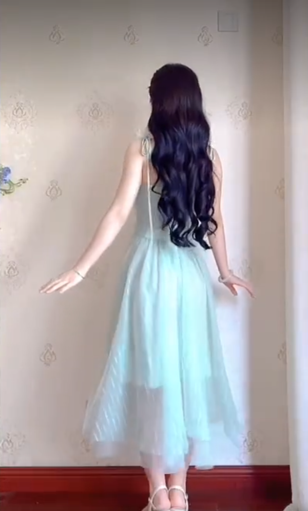 Flowy Spaghetti Straps Mint Green Prom Dress Appliques A-Line Evening Dress C8211
