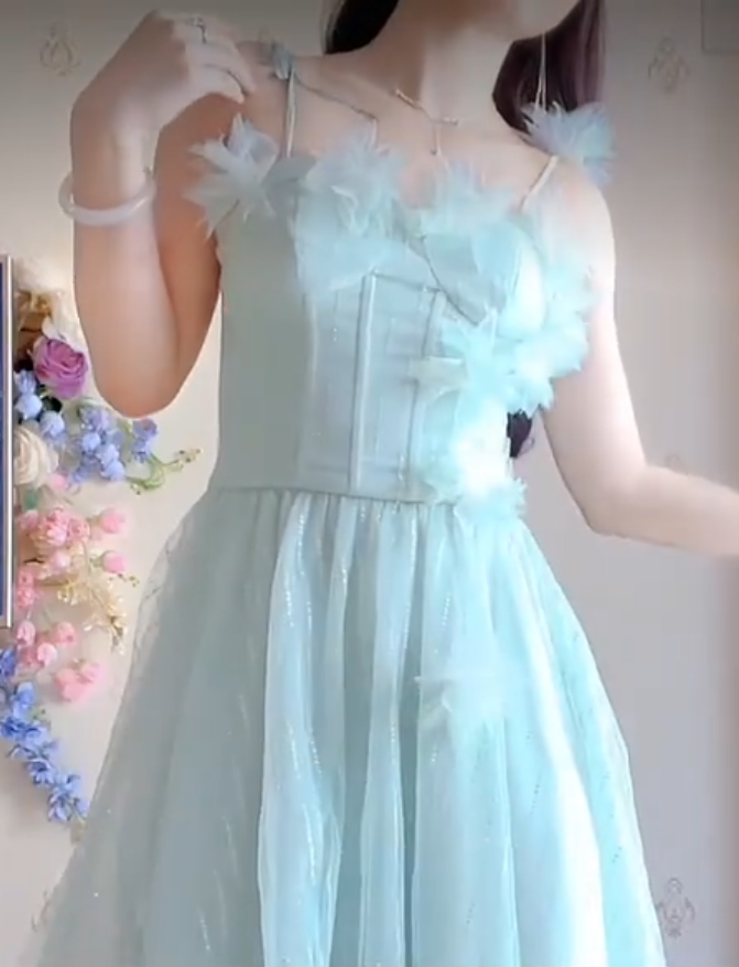 Flowy Spaghetti Straps Mint Green Prom Dress Appliques A-Line Evening Dress C8211
