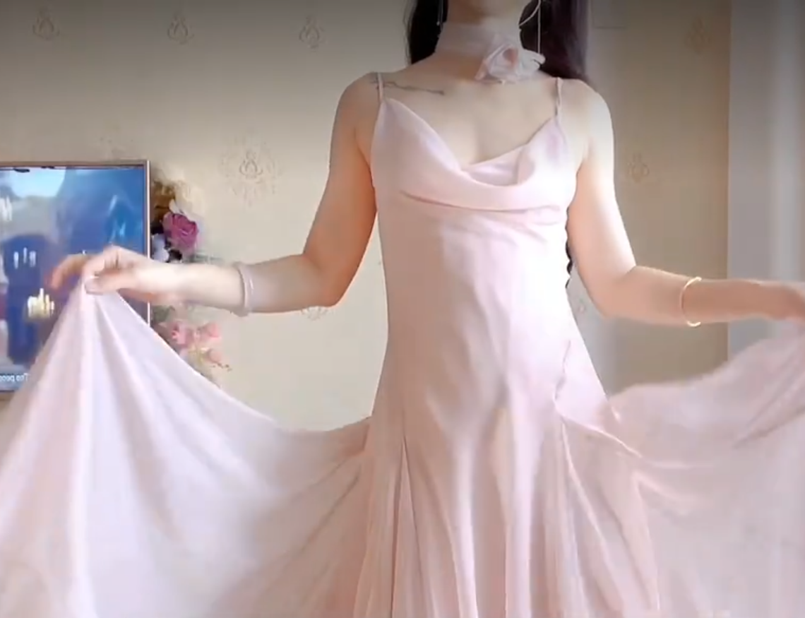Robe de bal de princesse bustier à volants en satin long, robe de soirée C8117
