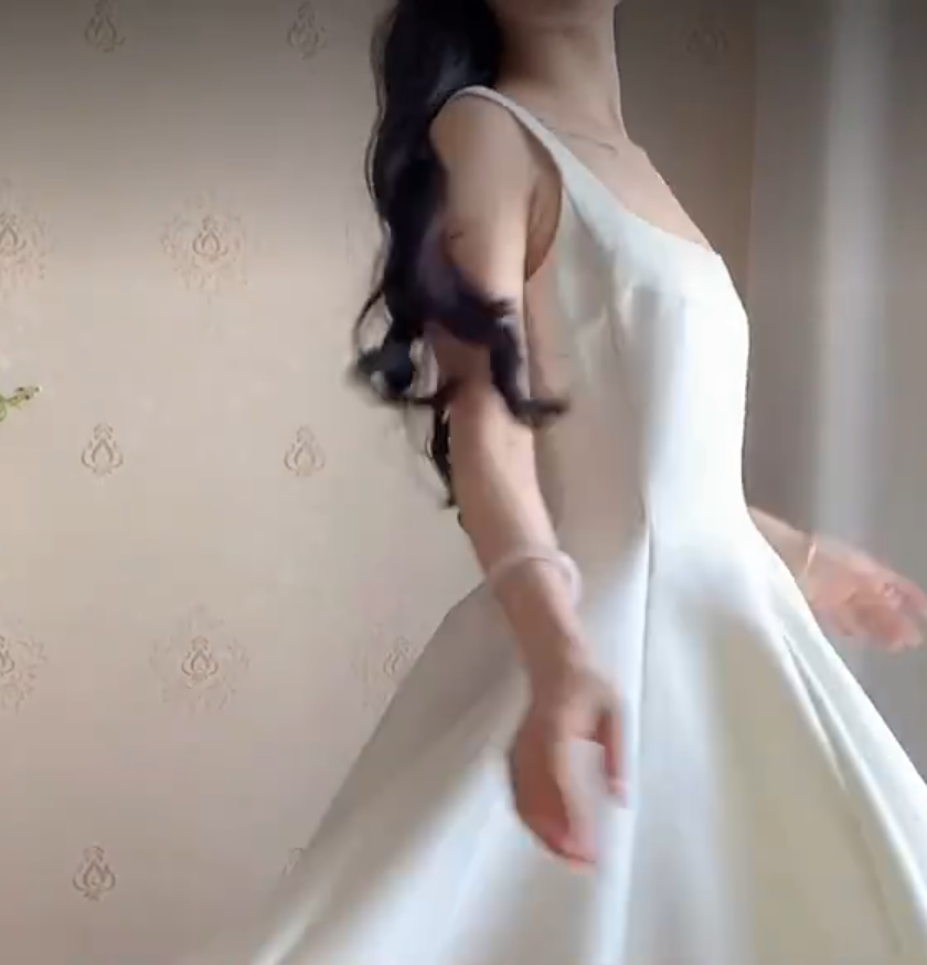 Robe de bal de princesse bustier à volants en satin long, robe de soirée C8117