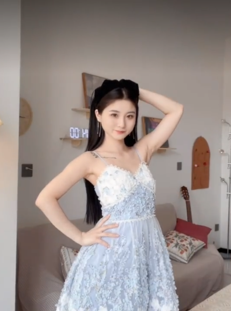 Ethereal Light Blue Spaghetti Straps Prom Dress Lace Floral A-Line Evening Dress C8247