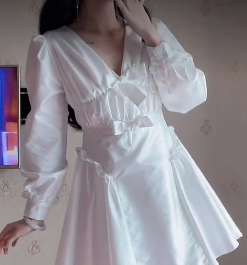 Uique V Neck White Homecoming Dress Long Sleeve Bows A-Line Birthday Dress C8248