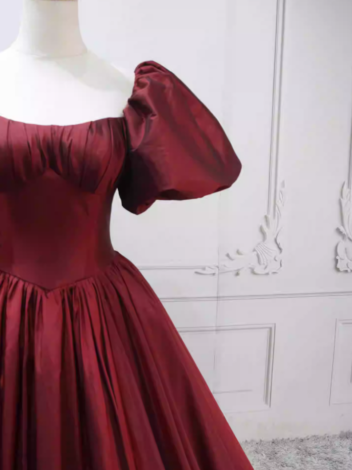 Classical Short Sleeve Red Ball Gown Square Neck Satin Sweet 16 Dresses C8283
