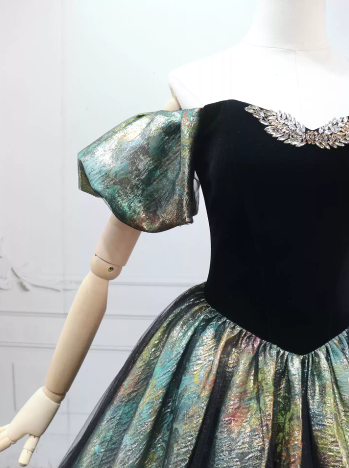 Jolie robe de bal en tulle à décolleté en cœur et longues couches rouges pour les robes de bal Sweet 16 C3210