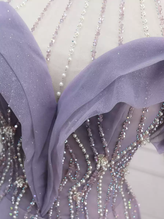 Glittering Halter Neck Purple Ball Gown Sequins Beading Tulle Sweet 16 Dresses C8312