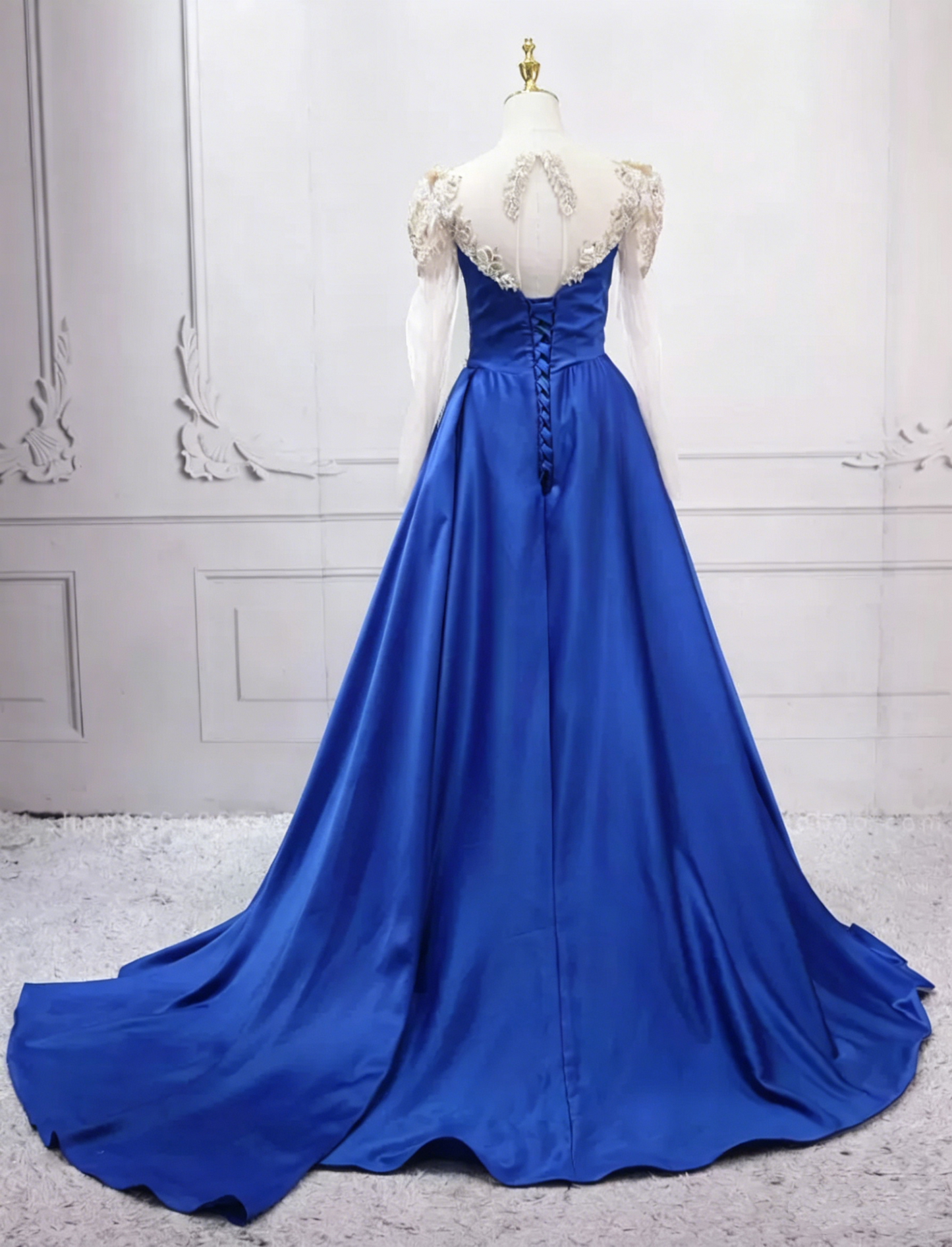 Trendy Illusion Neck Blue Ball Gown Sequins Long Sleeve Sweet 16 Dresses C8313