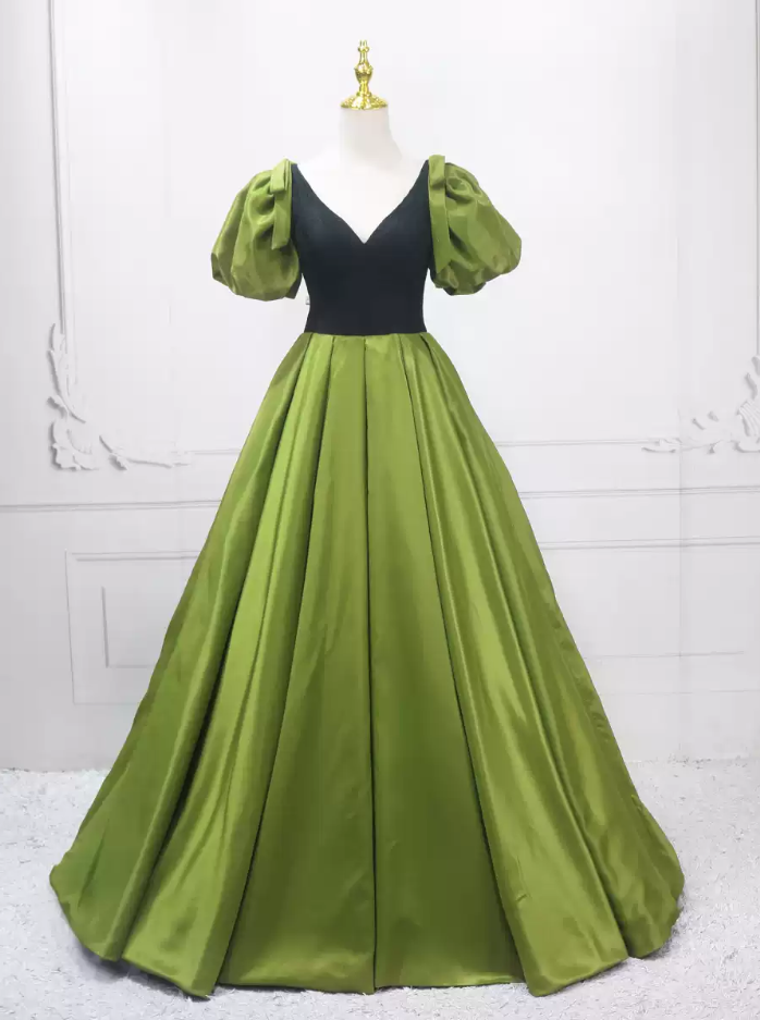 Romantic Satin Green Ball Gown V Neck Short Sleeve Sweet 16 Dresses C8316