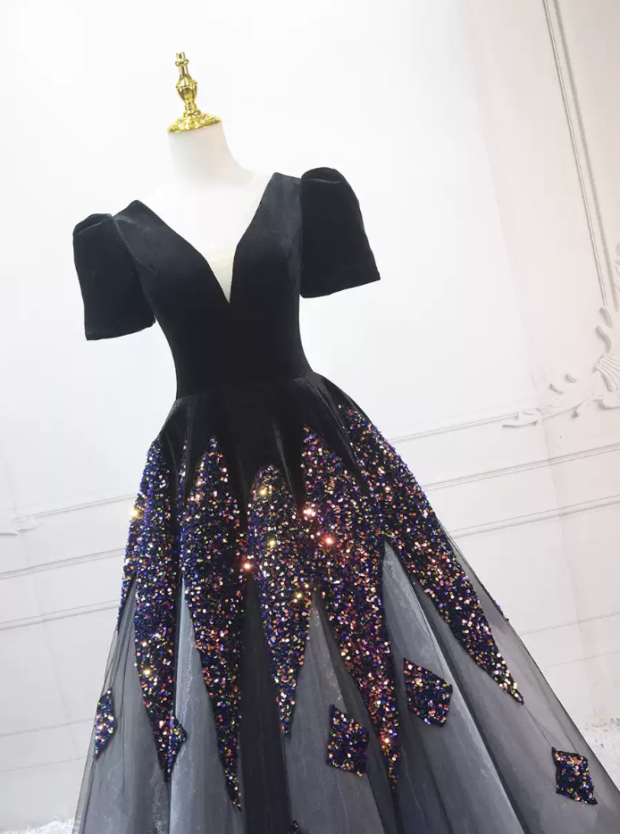 Ornate Black Ball Gown Sequins Short Sleeve Sweet 16 Dresses C8322