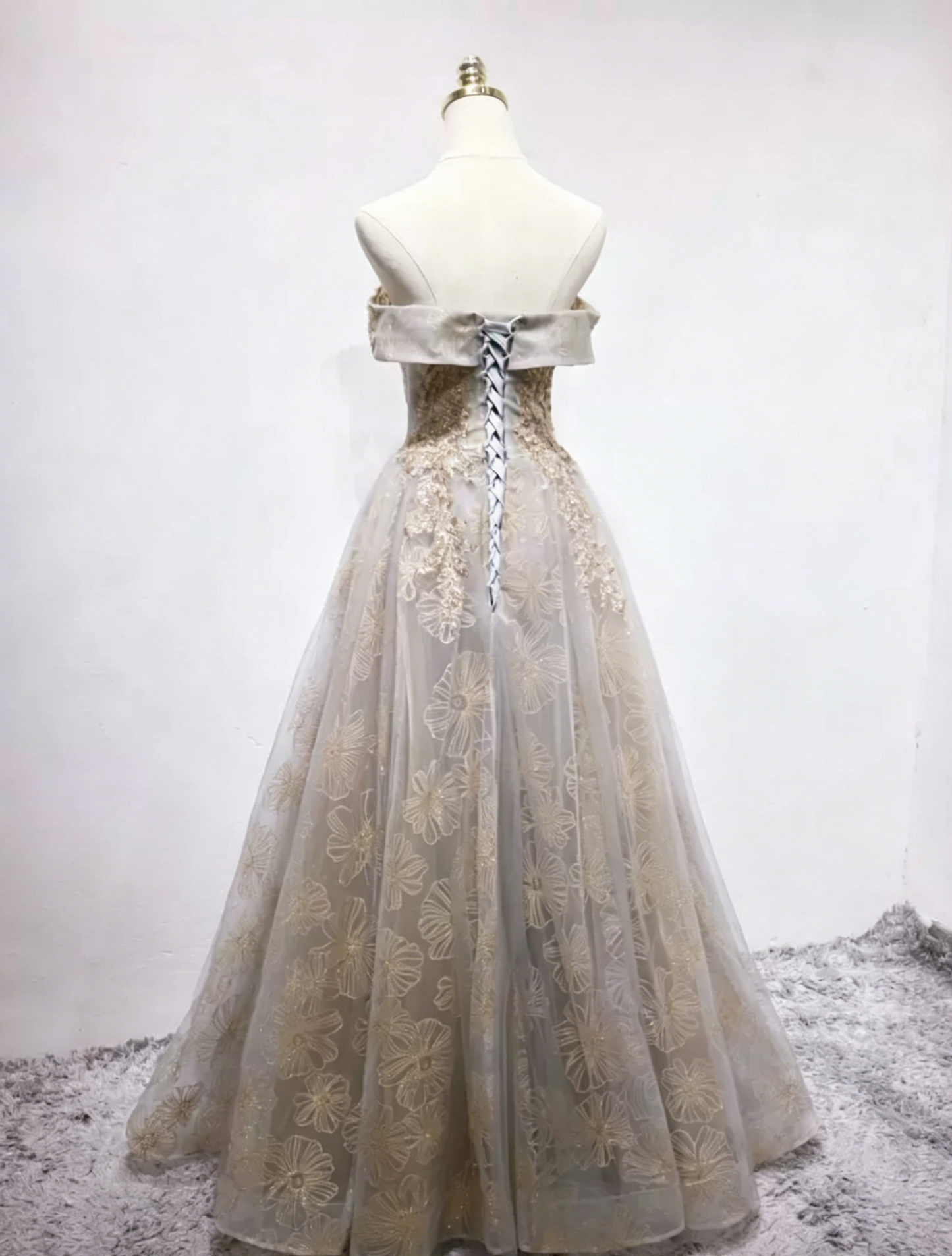 Jolie robe de bal en tulle à décolleté en cœur et longues couches rouges pour les robes de bal Sweet 16 C3210