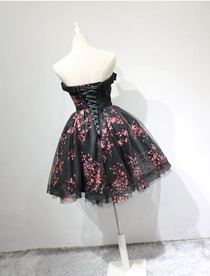 Vintage Off-the-Shoulder Black Homecoming Dress Tulle Floral A-Line Birthday Dress C8362