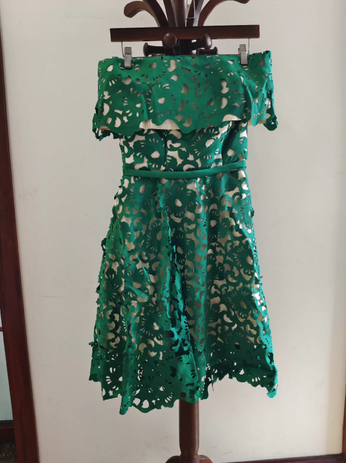 Mini robe de soirée en satin, sans bretelles, sans manches, ligne a, simple, C899