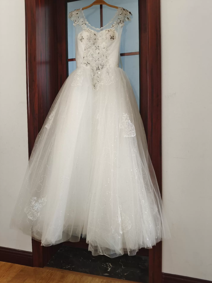 Charming Jewel Neck White Bridal Dress Sequins Beaded Tulle Wedding Dresses C8380
