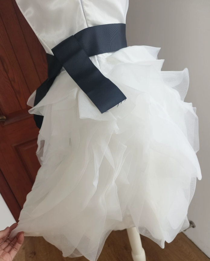 Mini robe de soirée en satin, sans bretelles, sans manches, ligne a, simple, C899
