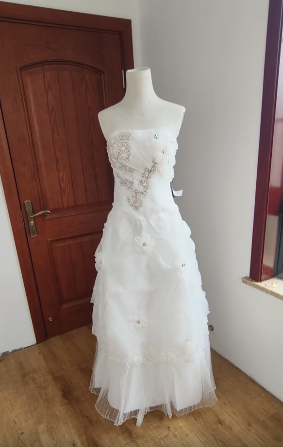 Graceful Strapless Wedding Dresses Beaded Tulle Bridal Dress C8405