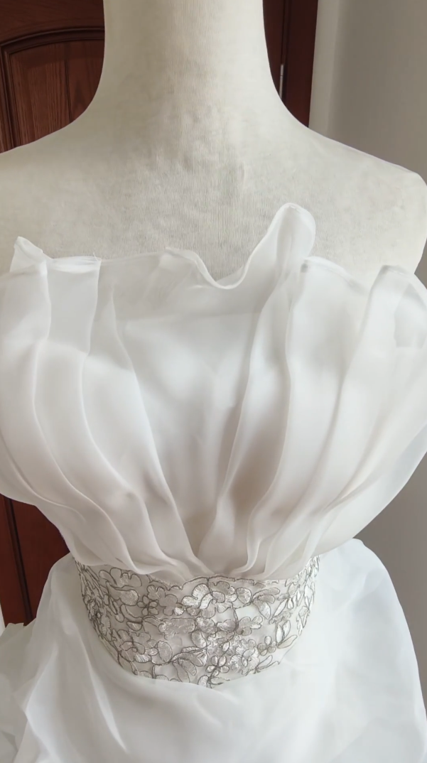 Sleek Strapless White Wedding Dresses Appliques Ruffles A-Line Bridal Dress C8406