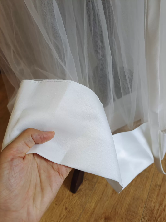 Chic Strapless White Wedding Dresses Appliques Tulle A-Line Bridal Dress C8407