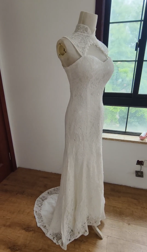 Graceful Cutout Lace White Wedding Dresses Appliques Sequins Mermaid Bridal Dress C8416