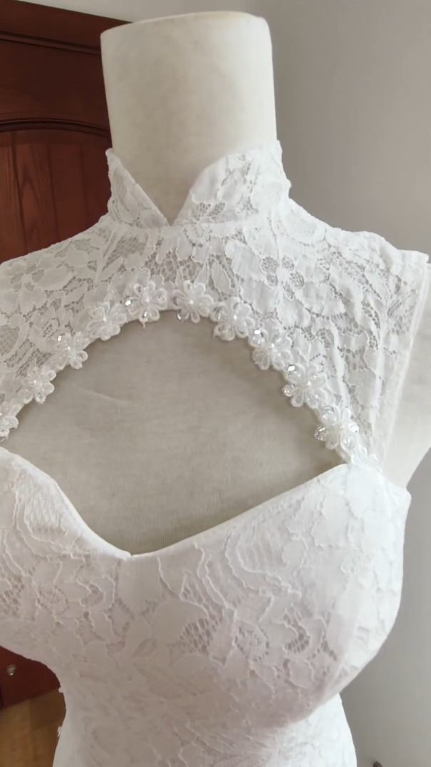 Graceful Cutout Lace White Wedding Dresses Appliques Sequins Mermaid Bridal Dress C8416