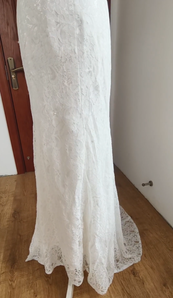 Graceful Cutout Lace White Wedding Dresses Appliques Sequins Mermaid Bridal Dress C8416