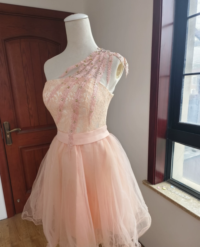 Mini robe de soirée en satin, sans bretelles, sans manches, ligne a, simple, C899