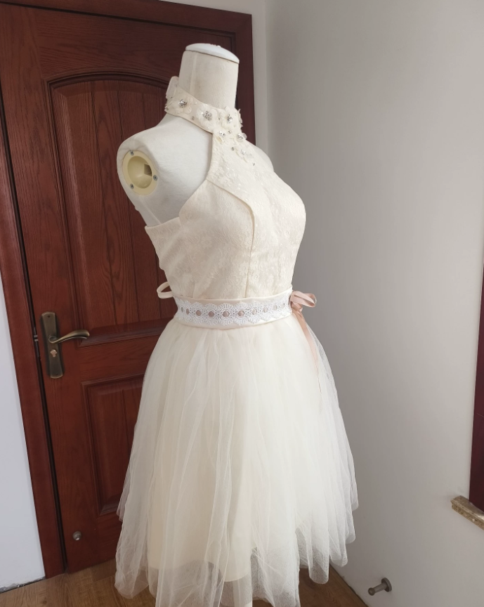 Charming Halter Neck Ivory Homecoming Dress Lace Sequins A-Line Birthday Dress C8420