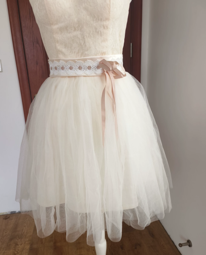 Charming Halter Neck Ivory Homecoming Dress Lace Sequins A-Line Birthday Dress C8420