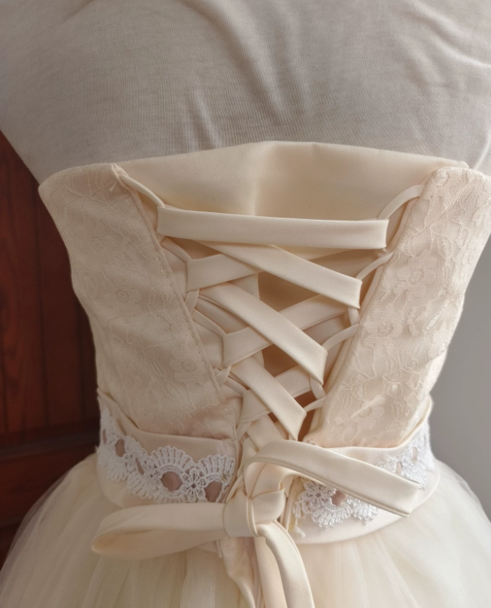 Charming Halter Neck Ivory Homecoming Dress Lace Sequins A-Line Birthday Dress C8420
