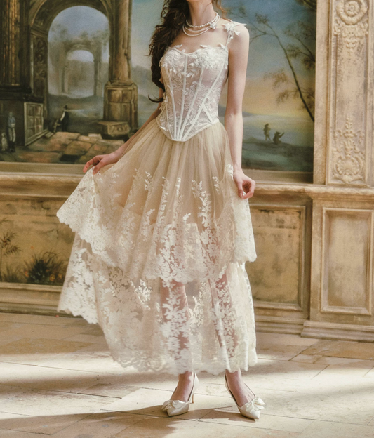 Romantic Spagheeti Straps Beige Prom Dress Appliques Tiered Tulle A-Line Formal Dress C8439