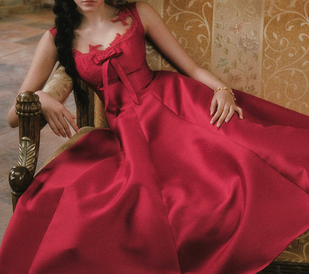 Charming A-Line Satin Prom Dress Bow Appliques Evening Dress C8441