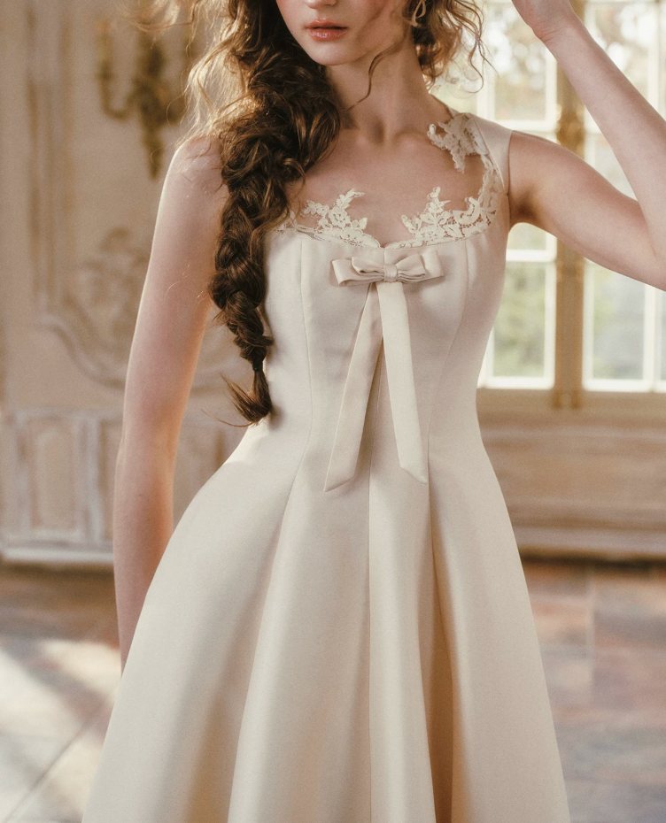 Charming A-Line Satin Prom Dress Bow Appliques Evening Dress C8441
