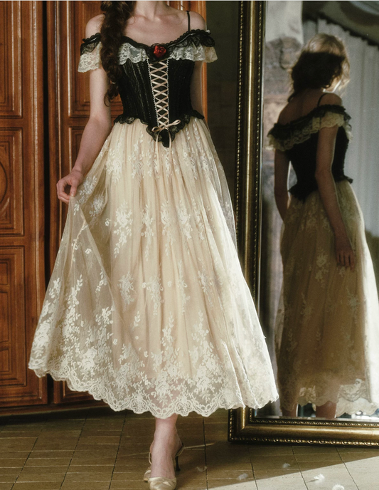 Attractive Spaghetti Straps Black Bodice Prom Dress Ivory Lace Tulle A-Line Evening Dress C8442