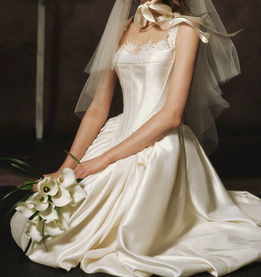 Superbe robe de mariée sirène bustier en satin et tulle, longue et en dentelle, C4563