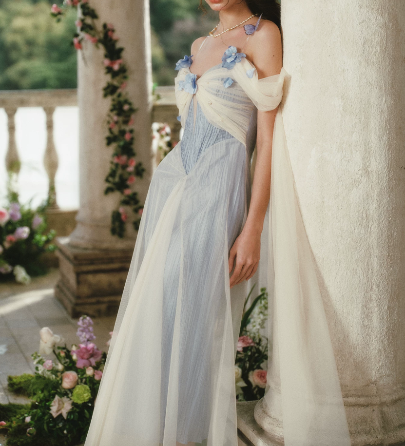 Trendy Off-the-Shoulder White & Blue Prom Dress Appliques Tulle A-Line Evening Dress C8508