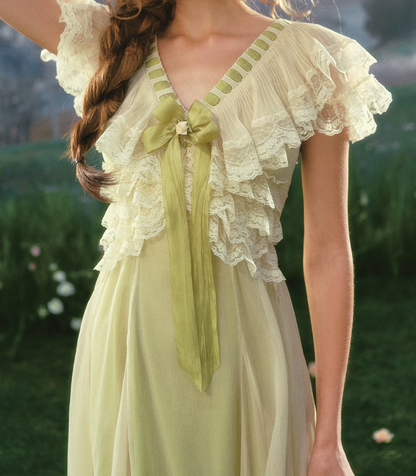 Robe de bal de princesse bustier à volants en satin long, robe de soirée C8117