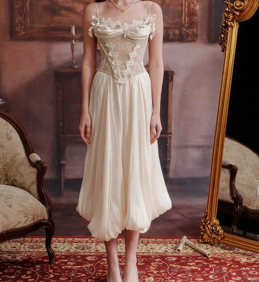 Glam Spaghetti Straps Ivory Prom Dress Appliques Lace A-Line Evening Dress C8641