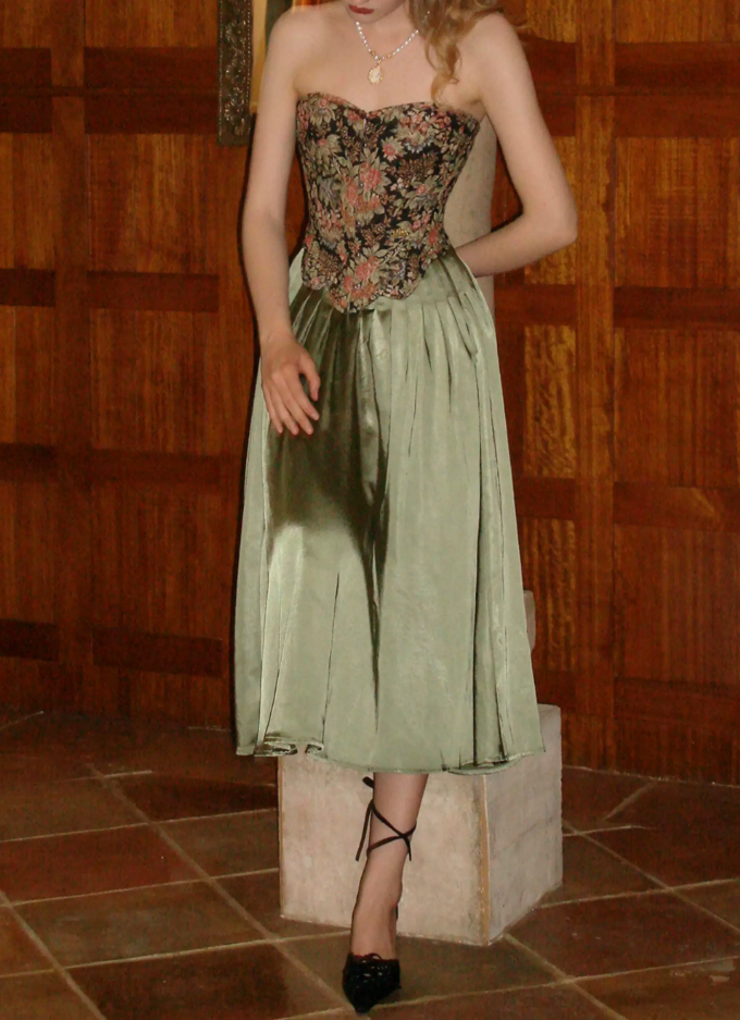 Robe de bal de princesse bustier à volants en satin long, robe de soirée C8117
