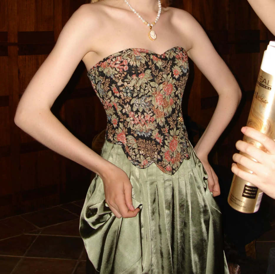 Robe de bal de princesse bustier à volants en satin long, robe de soirée C8117