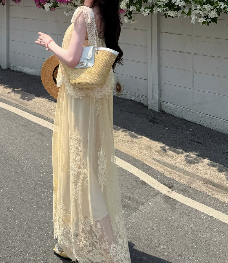 Elegant Spaghetti Straps Ivory Prom Dress Lace Tiered A-Line Evening Dress C8697