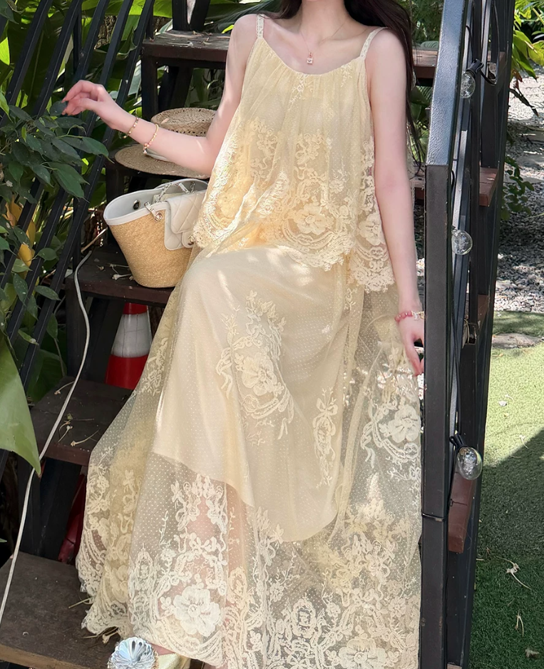 Elegant Spaghetti Straps Ivory Prom Dress Lace Tiered A-Line Evening Dress C8697
