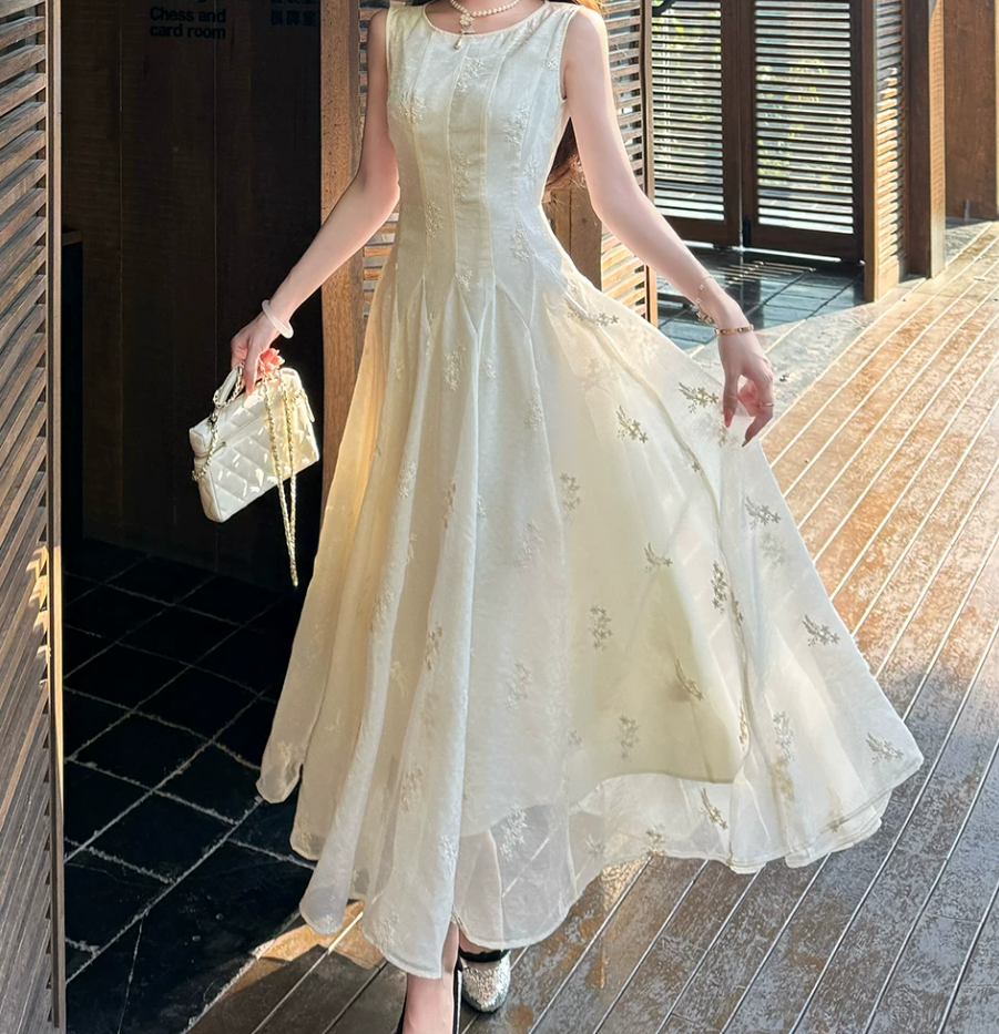 Graceful Jewel Neck White Prom Dress Embroidered A-Line Evening Dress C8698