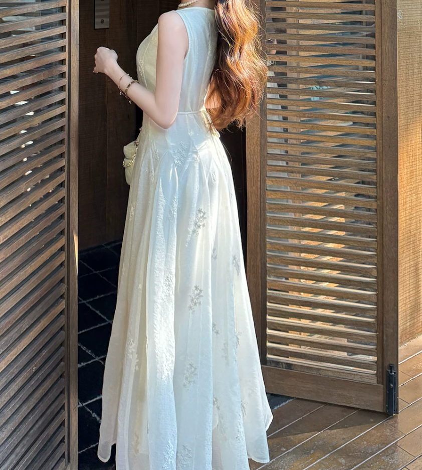Graceful Jewel Neck White Prom Dress Embroidered A-Line Evening Dress C8698