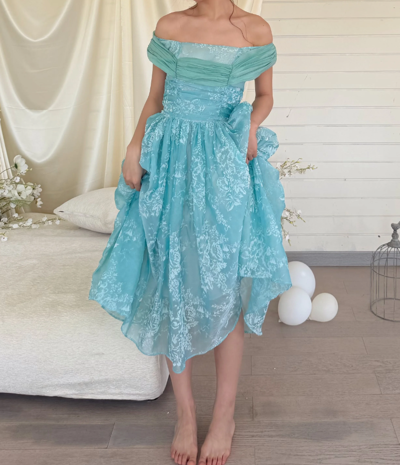 Mini robe de soirée en satin, sans bretelles, sans manches, ligne a, simple, C899
