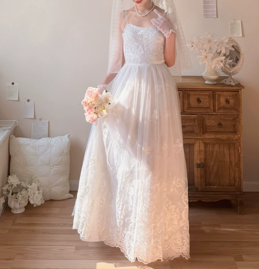 Superbe robe de mariée sirène bustier en satin et tulle, longue et en dentelle, C4563