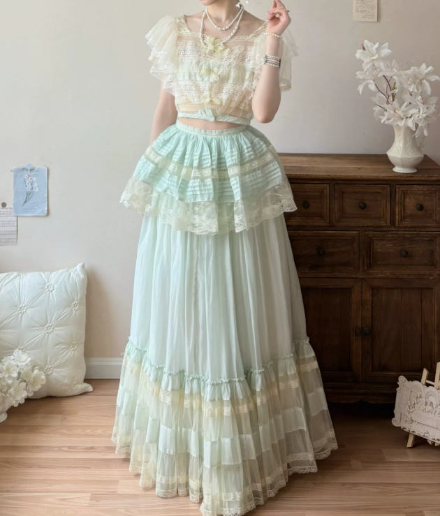Robe de bal de princesse bustier à volants en satin long, robe de soirée C8117