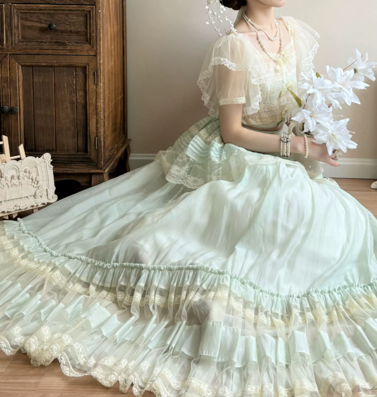 Robe de bal de princesse bustier à volants en satin long, robe de soirée C8117