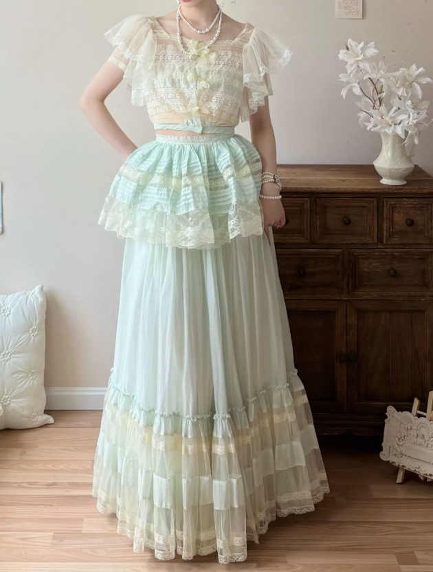 Robe de bal de princesse bustier à volants en satin long, robe de soirée C8117