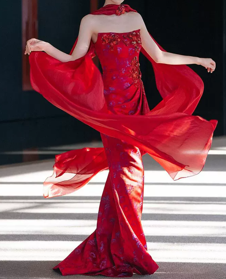 Robe de bal de princesse bustier à volants en satin long, robe de soirée C8117