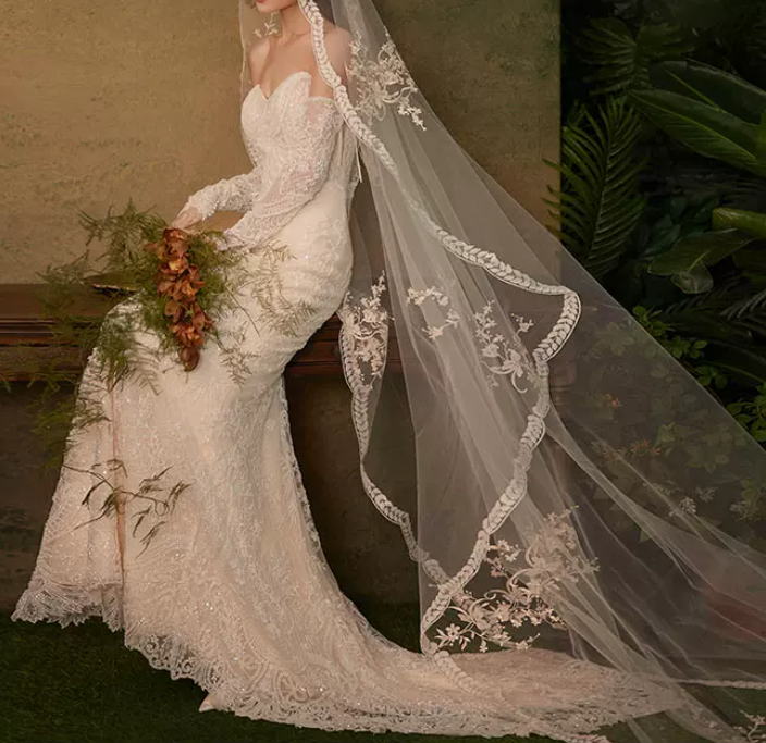 Exquisite Strapless Sequins Wedding Dresses Lace Mermaid Bridal Dress C8825